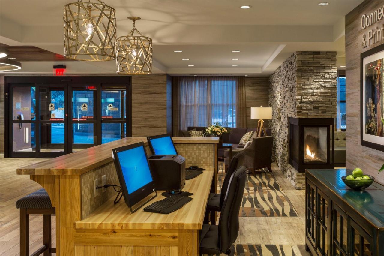 Fairfield By Marriott Waterbury Stowe Exterior foto
