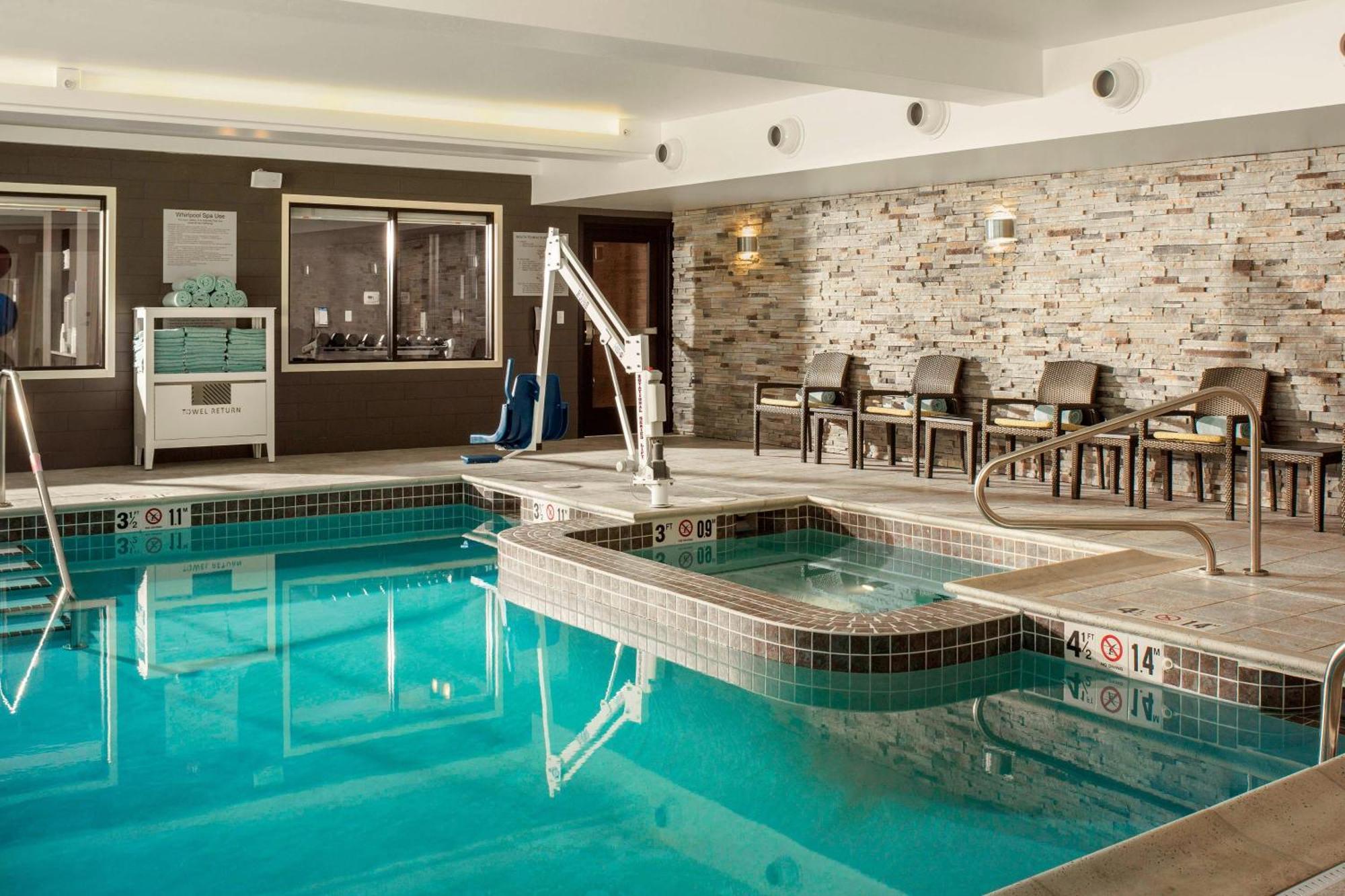 Fairfield By Marriott Waterbury Stowe Exterior foto