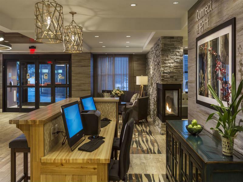 Fairfield By Marriott Waterbury Stowe Exterior foto